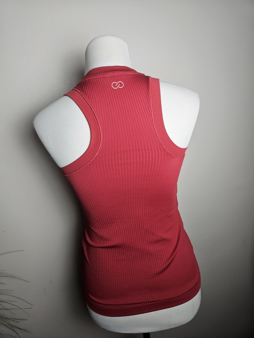 CALIA by Carrie Underwood Raspberry Ribbed Tank - Picture 2 of 7